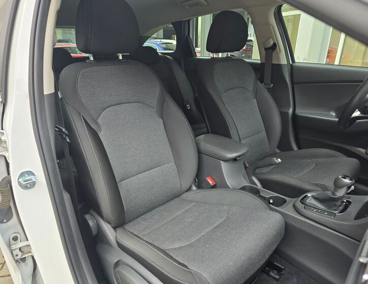 Hyundai i30 23