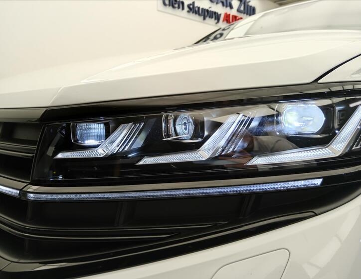 Volkswagen Touareg 11