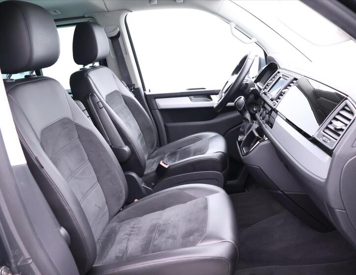 Volkswagen Multivan 13