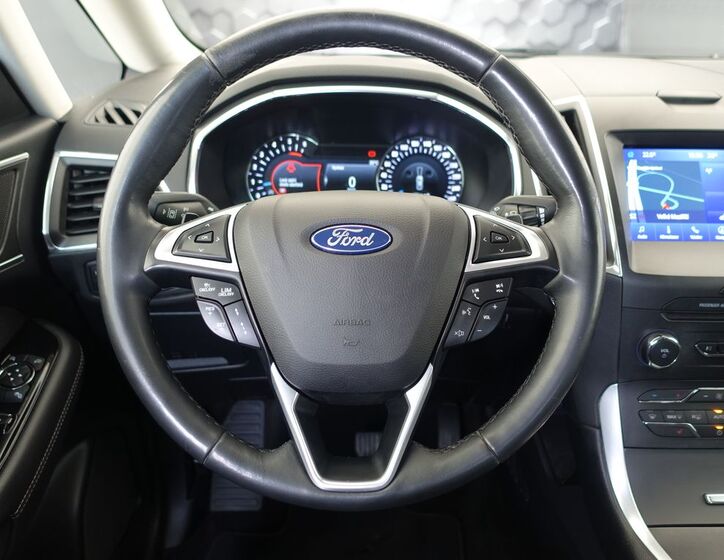 Ford Galaxy 10