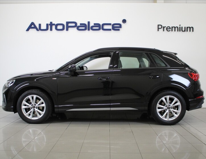 Audi Q3 5