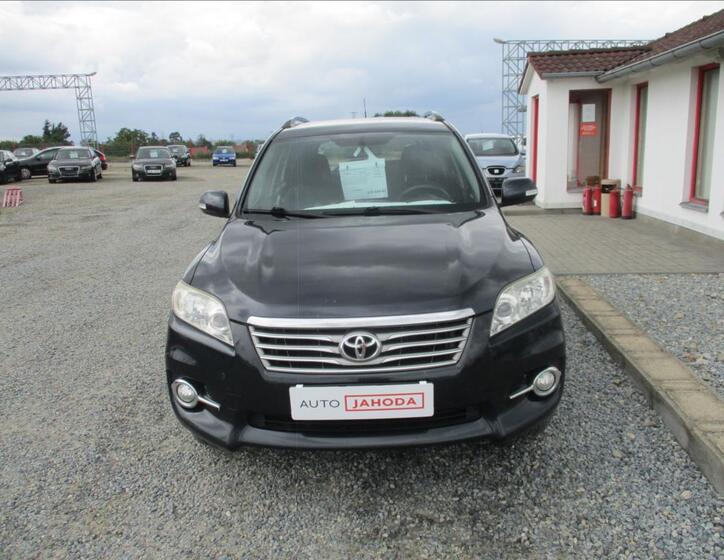 Toyota RAV4 2
