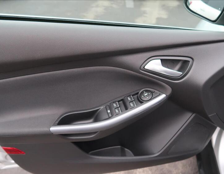 Ford Focus 19