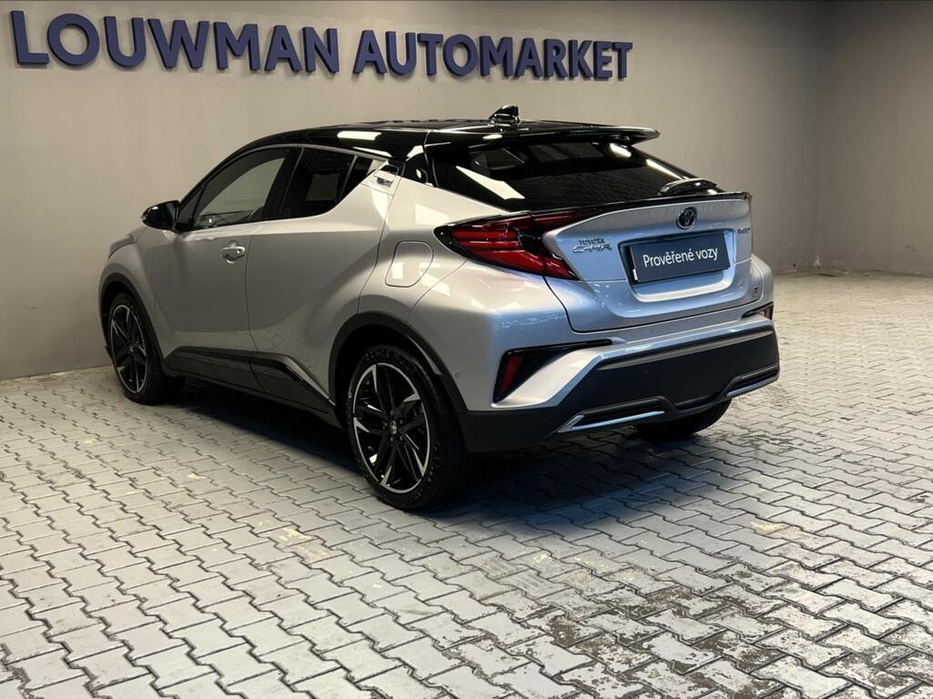 Toyota C-HR 13