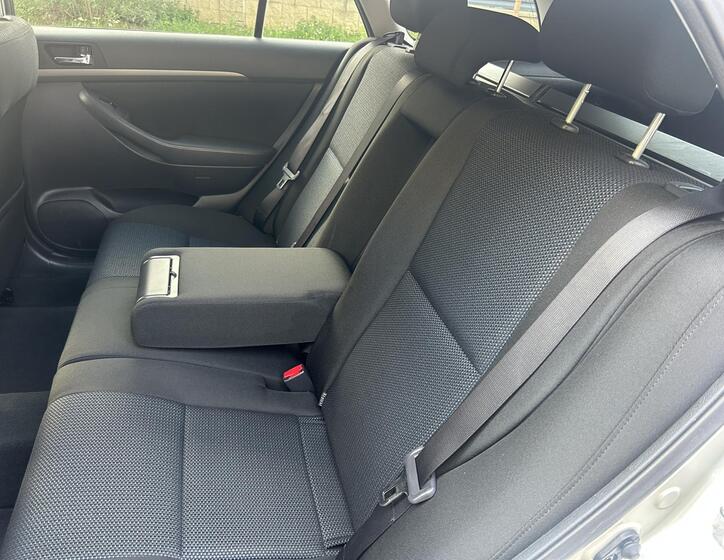 Toyota Avensis 41