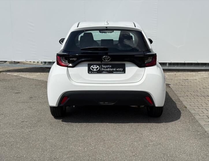 Toyota Yaris 5