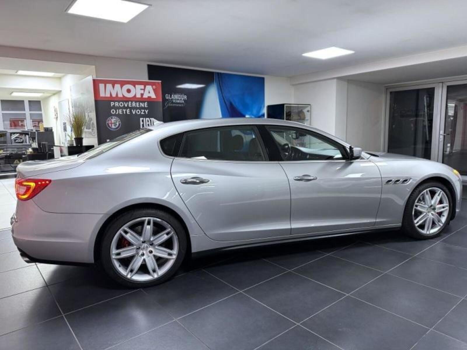 Maserati Quattroporte 4