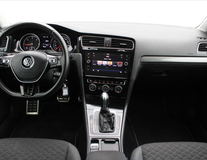 Volkswagen Golf 13