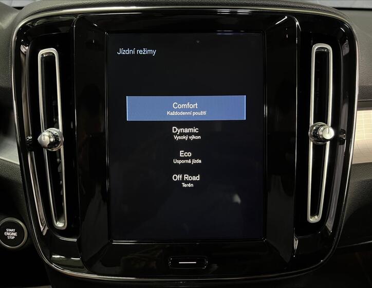 Volvo XC40 19