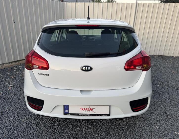 KIA Ceed 11