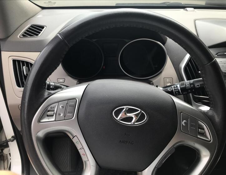 Hyundai ix35 10