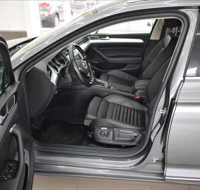 Volkswagen Passat 10