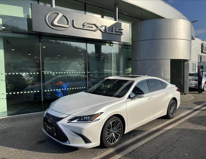 Lexus ES 300h 1