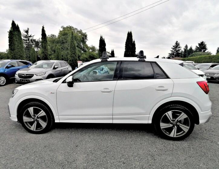 Audi Q2 7