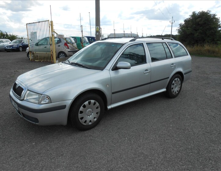 Škoda Octavia 1