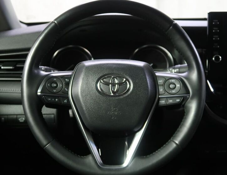 Toyota Camry 14
