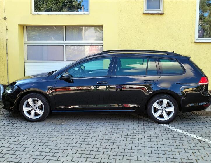 Volkswagen Golf 10