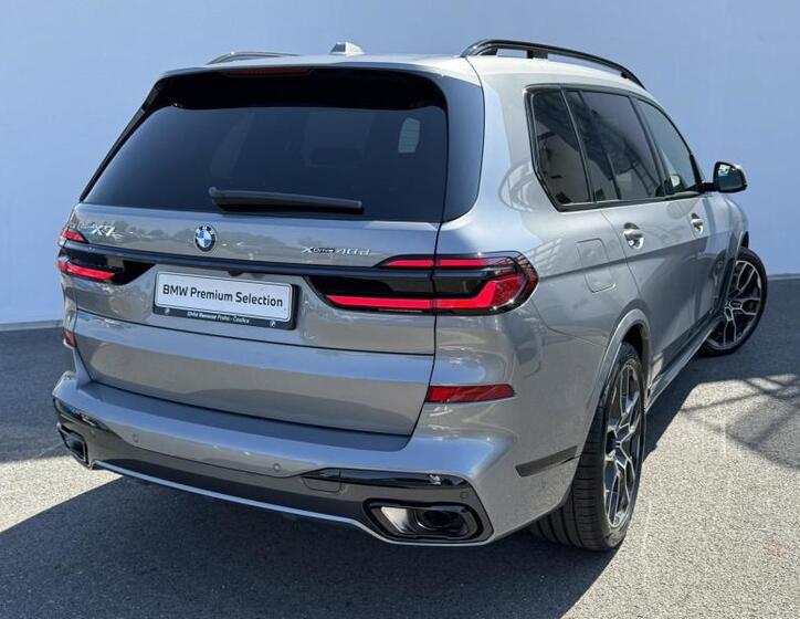 BMW X7 2
