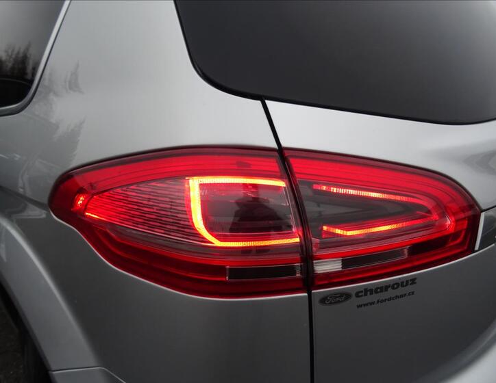 Ford S-MAX 11