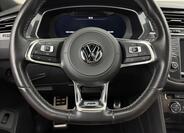 Volkswagen Tiguan 9