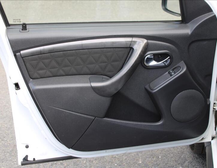 Dacia Duster 14