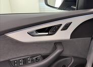 Audi Q8 30