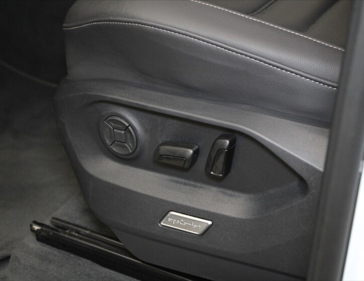 Volkswagen Touareg 21