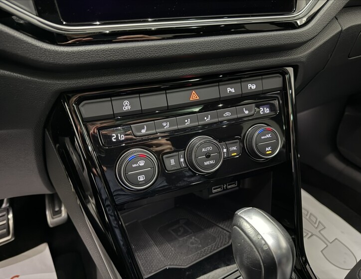 Volkswagen T-Roc 13
