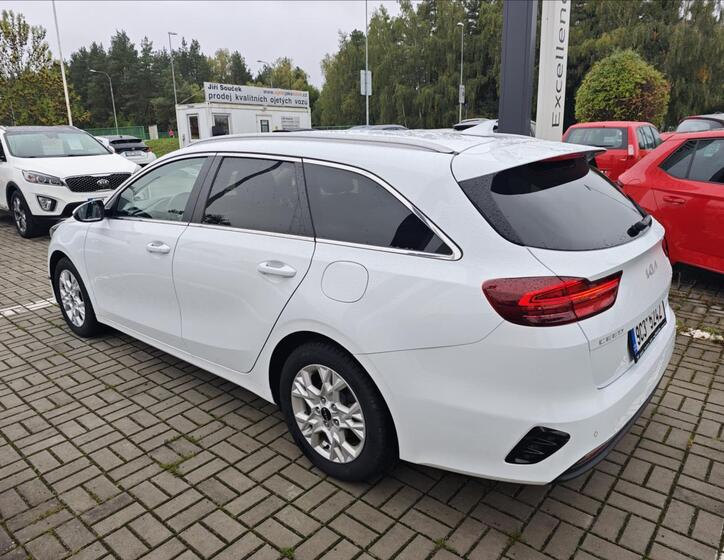 KIA Ceed 4