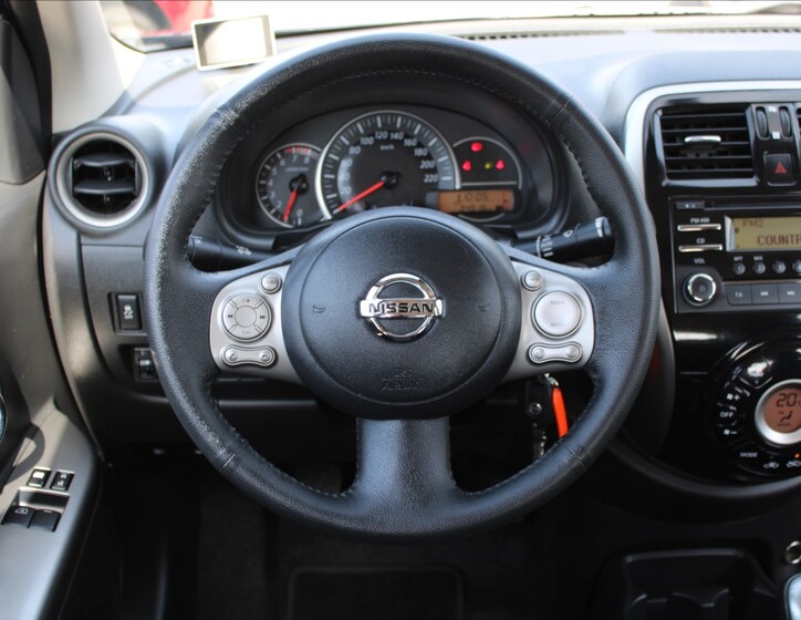 Nissan Micra 9