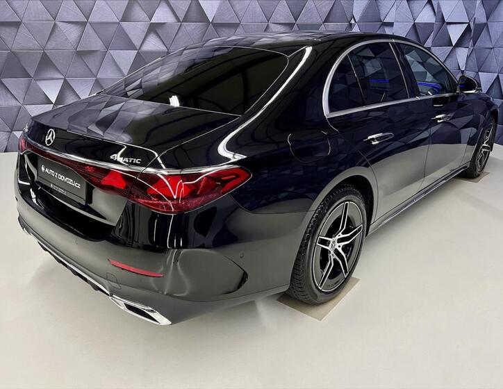 Mercedes-Benz Třídy E 6