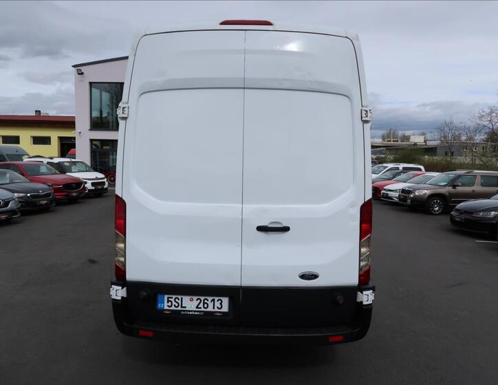 Ford Transit 8