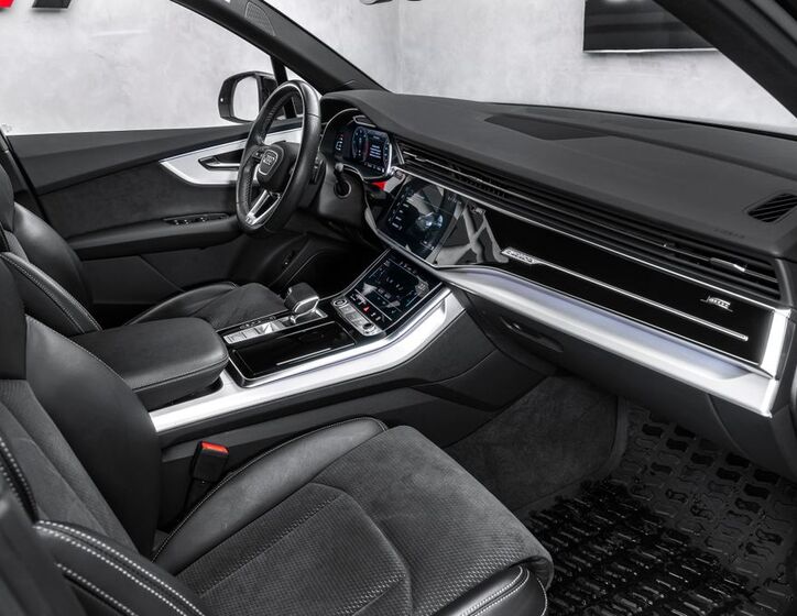 Audi Q7 12