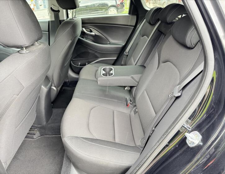 Hyundai i30 23