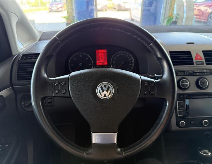 Volkswagen Touran 13
