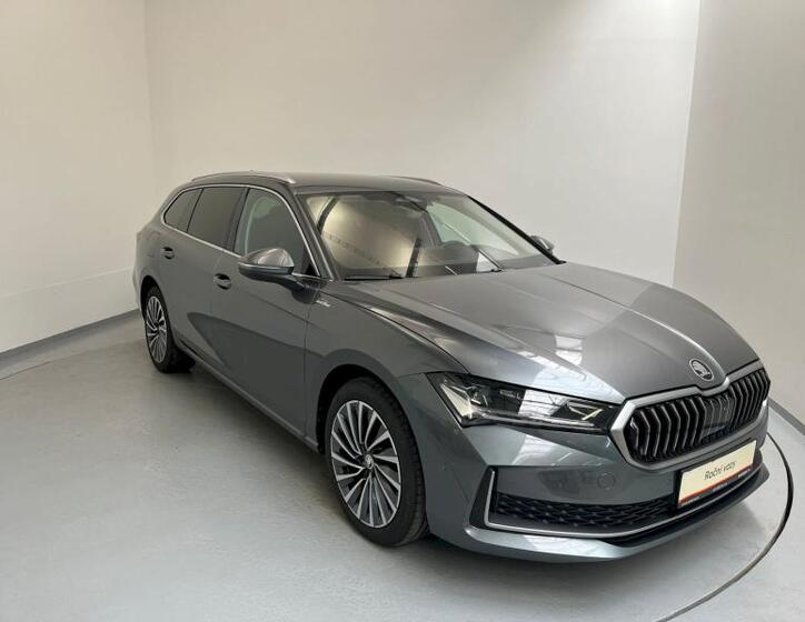 Škoda Superb 8