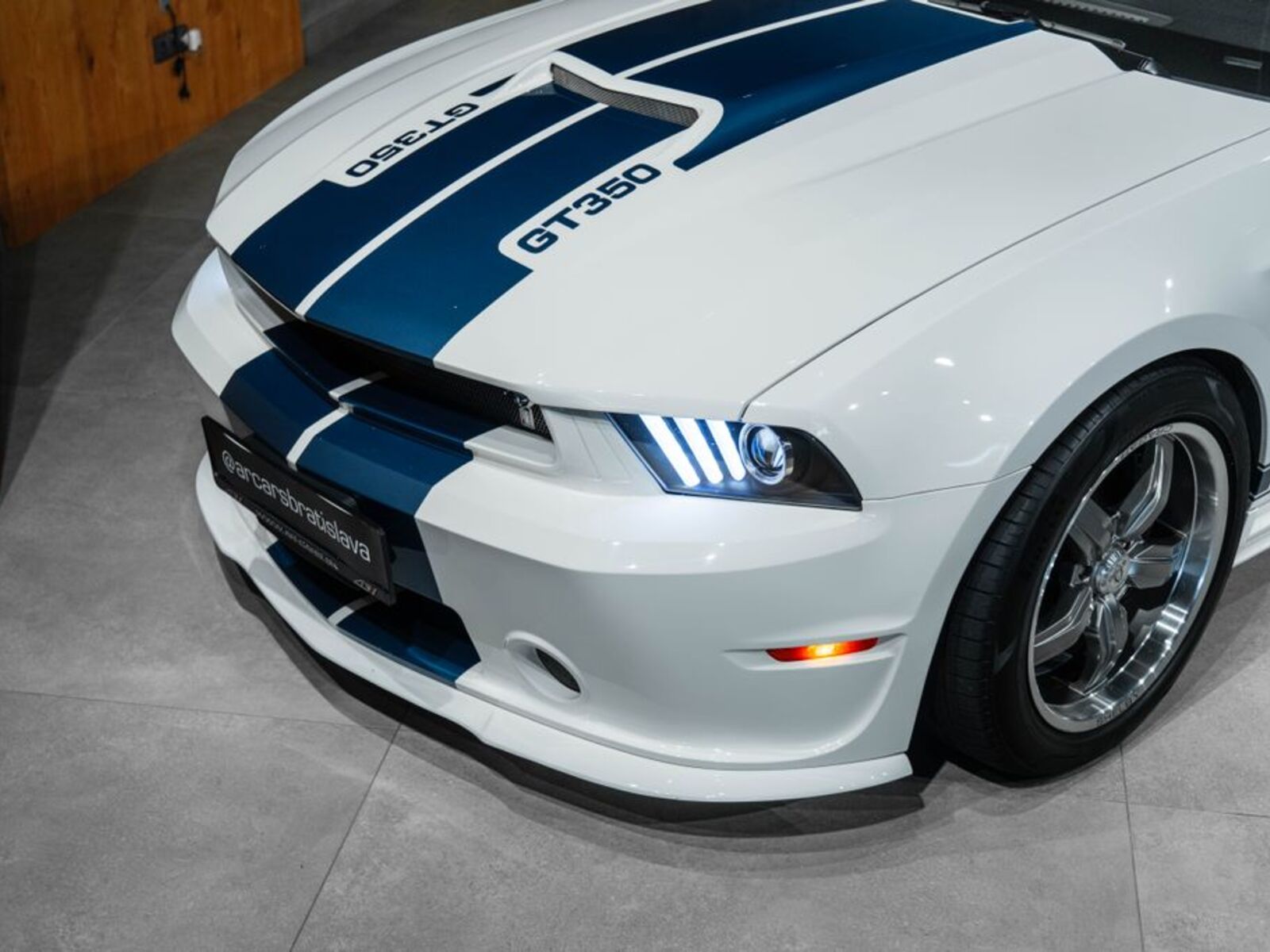 Ford Mustang 2