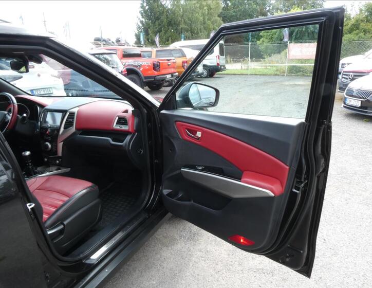 SsangYong Tivoli 25
