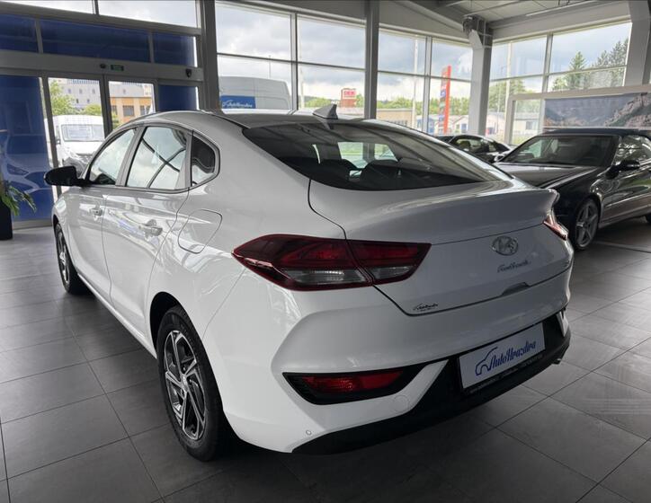 Hyundai i30 4