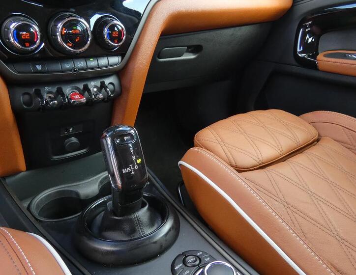Mini Countryman 6