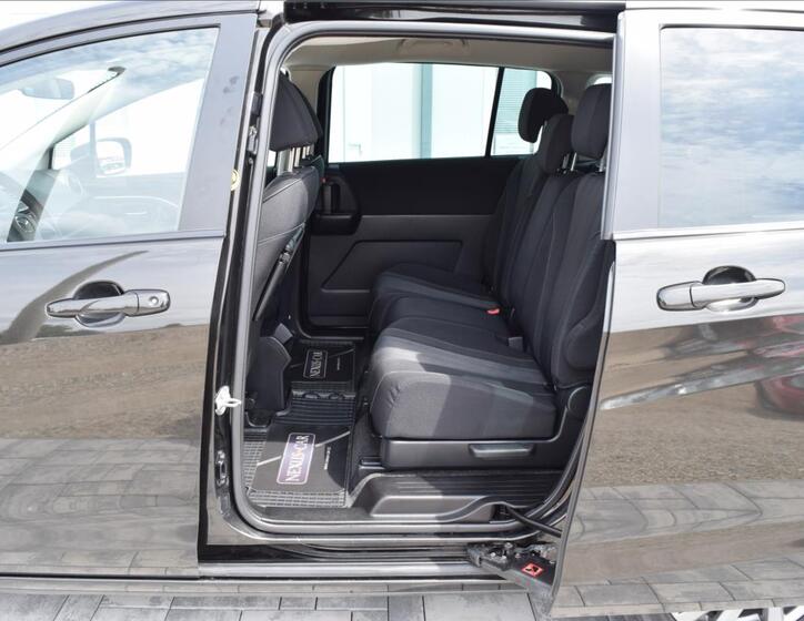 Mazda 5 17