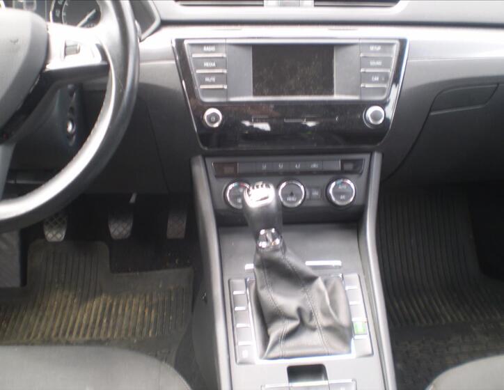 Škoda Superb 11