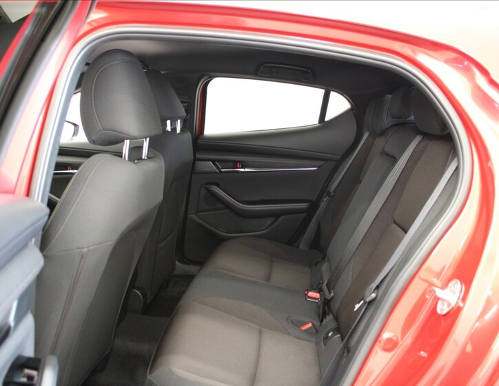 Mazda 3 7