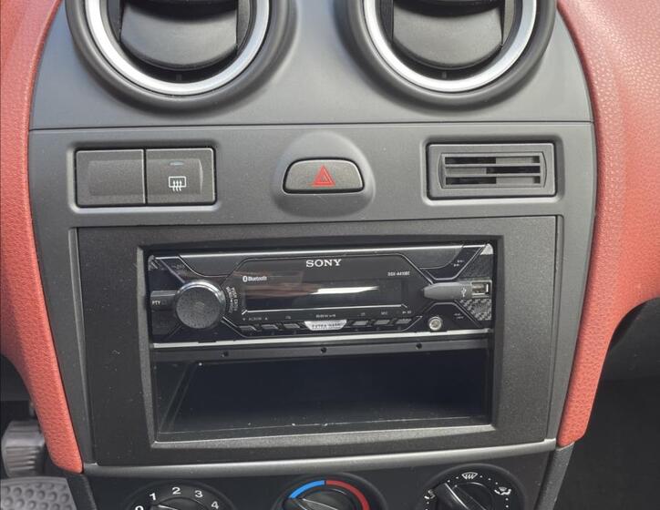 Ford Fiesta 14
