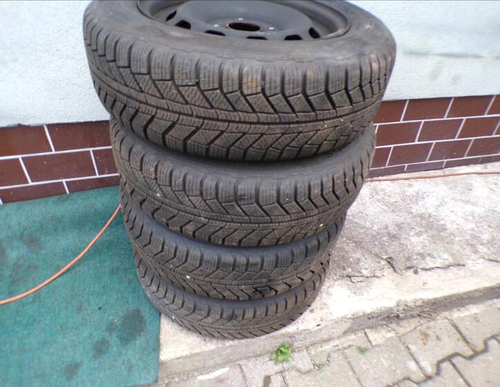 Ford Fiesta 25
