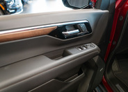 Chevrolet Suburban 21