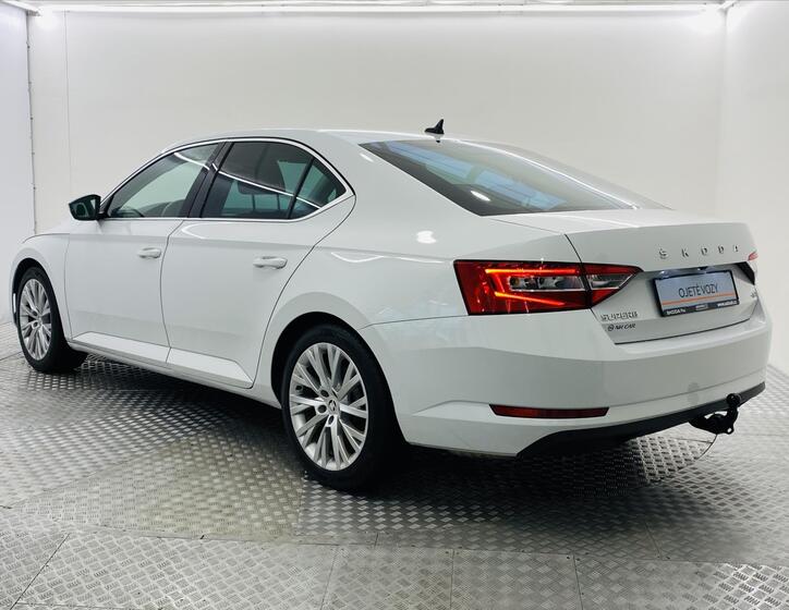 Škoda Superb 24