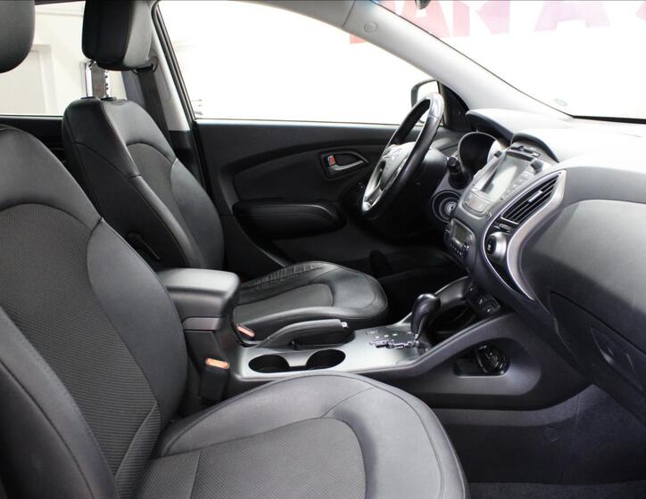 Hyundai ix35 12