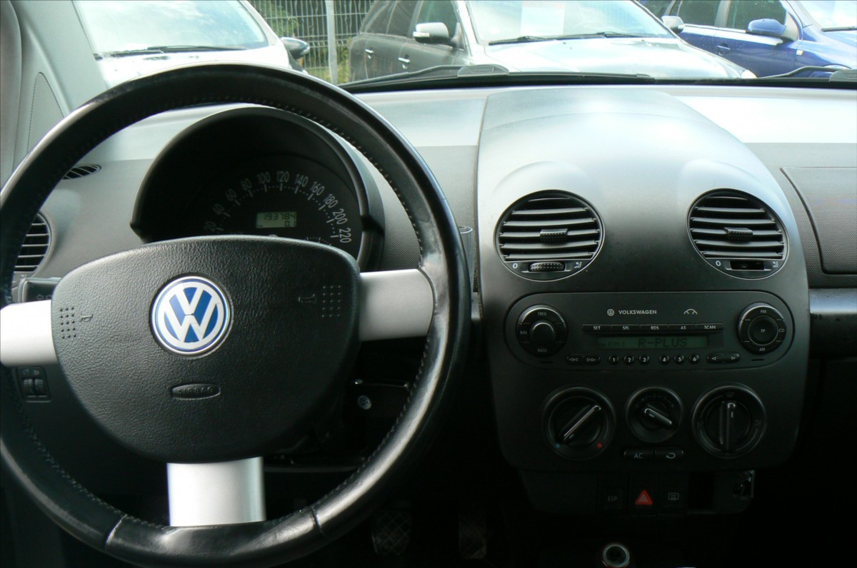 Volkswagen New Beetle