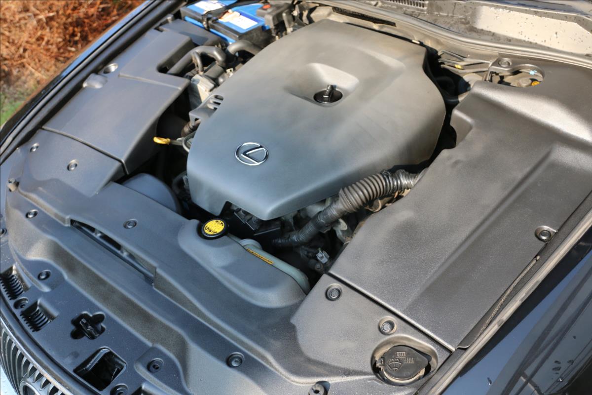 Lexus IS 220d
